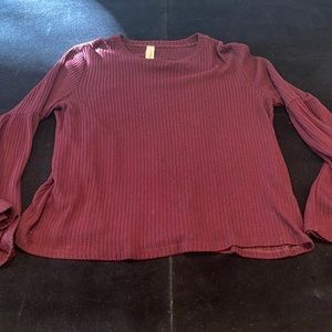 Allison Joy ribbed maroon light sweater with wide sleeves